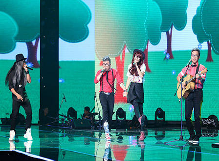 Hồ Ngọc Hà “chơi ác” cô nàng Hạnh Phúc 